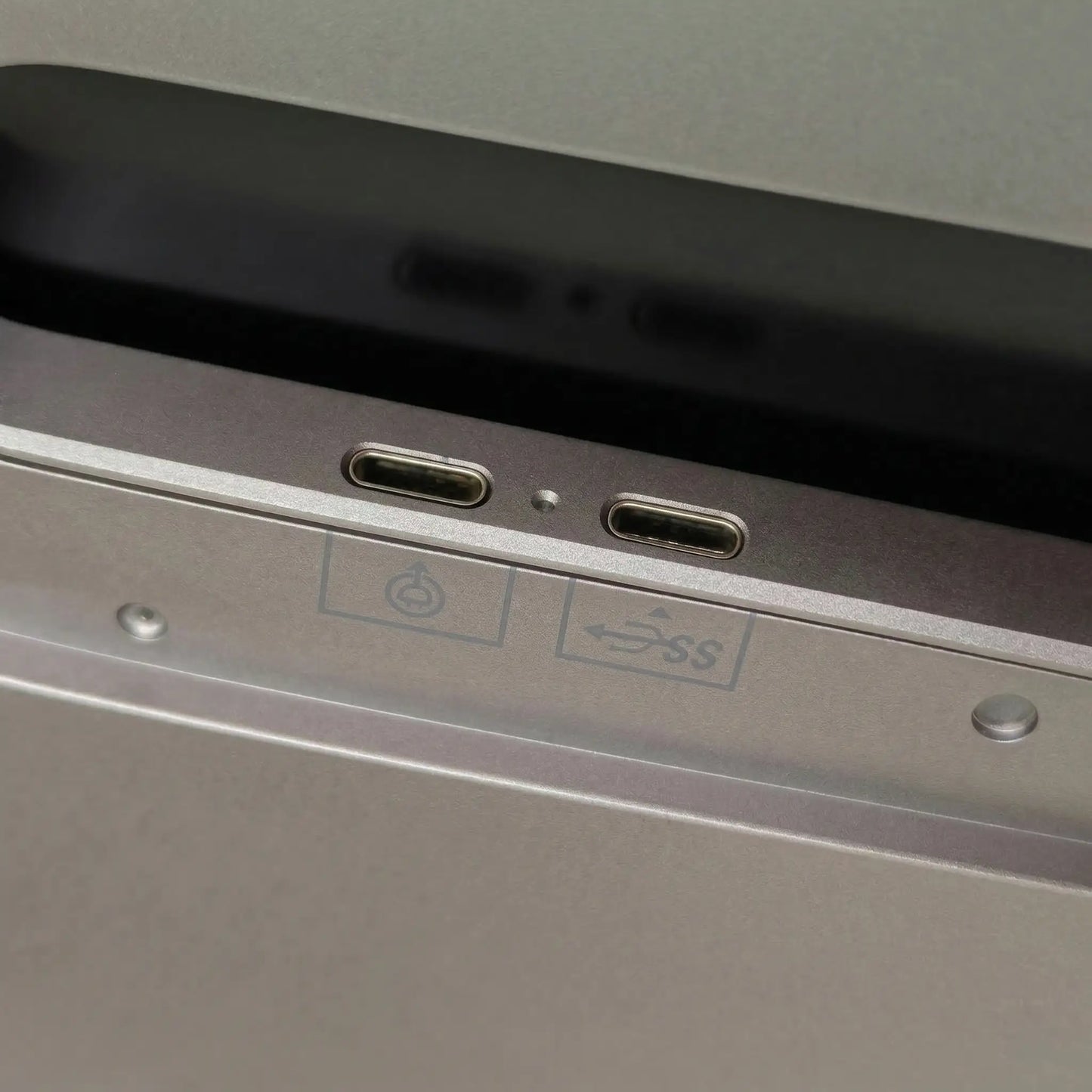 Lumis Duo - One-Cable Dual Monitor